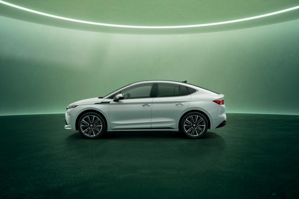 Το ανανεωμένο Skoda Enyaq ήρθε με νέα εμφάνιση και έξτρα τεχνολογίες 